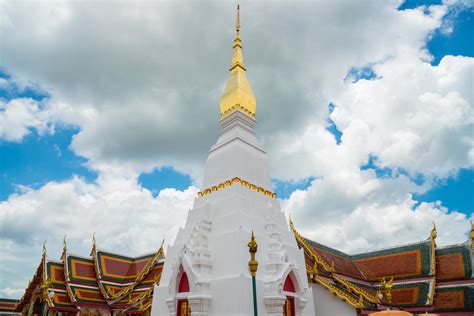 Den Gandharan Buddhismus blomstring under Kushanriket: En översikt av kulturell och religiös utveckling